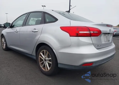 2015 Ford Focus Se z USA, uszkodzony, nr VIN 1FADP3F21FL335143